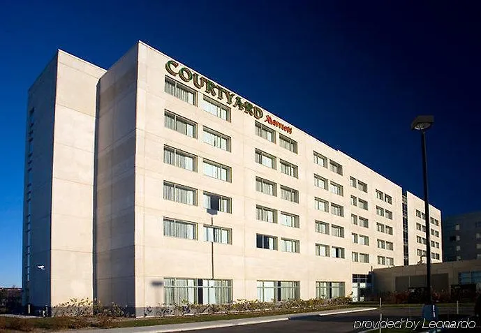 Courtyard By Marriott Montreal Airport Hotel Dorval