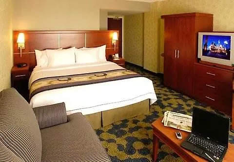 Courtyard By Marriott Montreal Airport Hotel Dorval 4*,  Canada