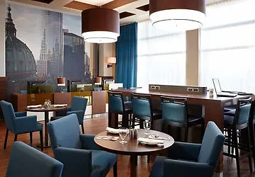 Courtyard By Marriott Montreal Airport Hotel Dorval Canada