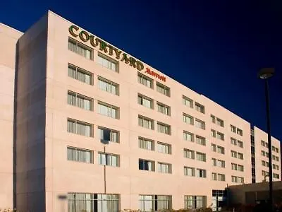 Courtyard By Marriott Montreal Airport Hotel Dorval Canada