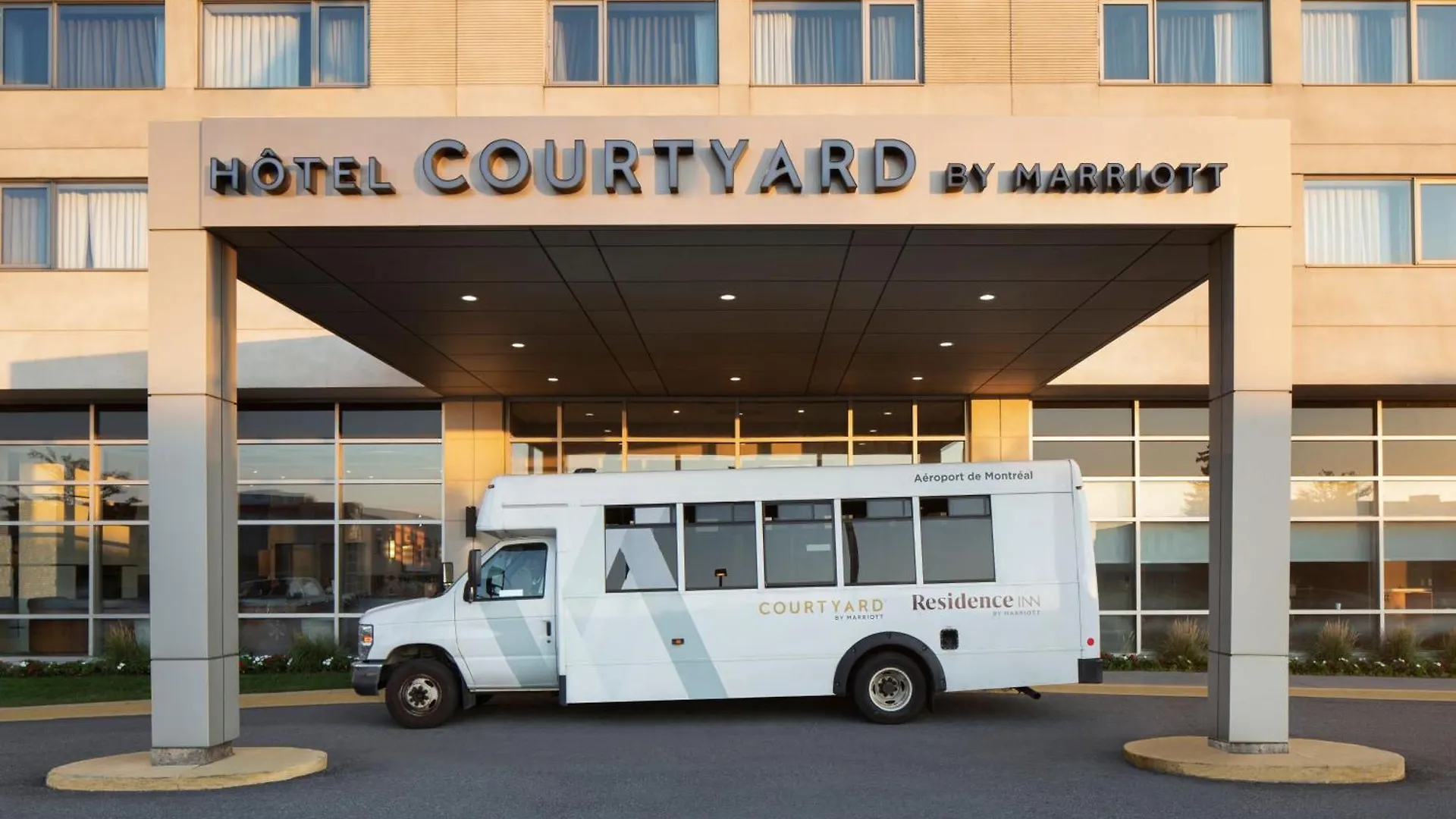 ****  Courtyard By Marriott Montreal Airport Hotel Dorval Canada