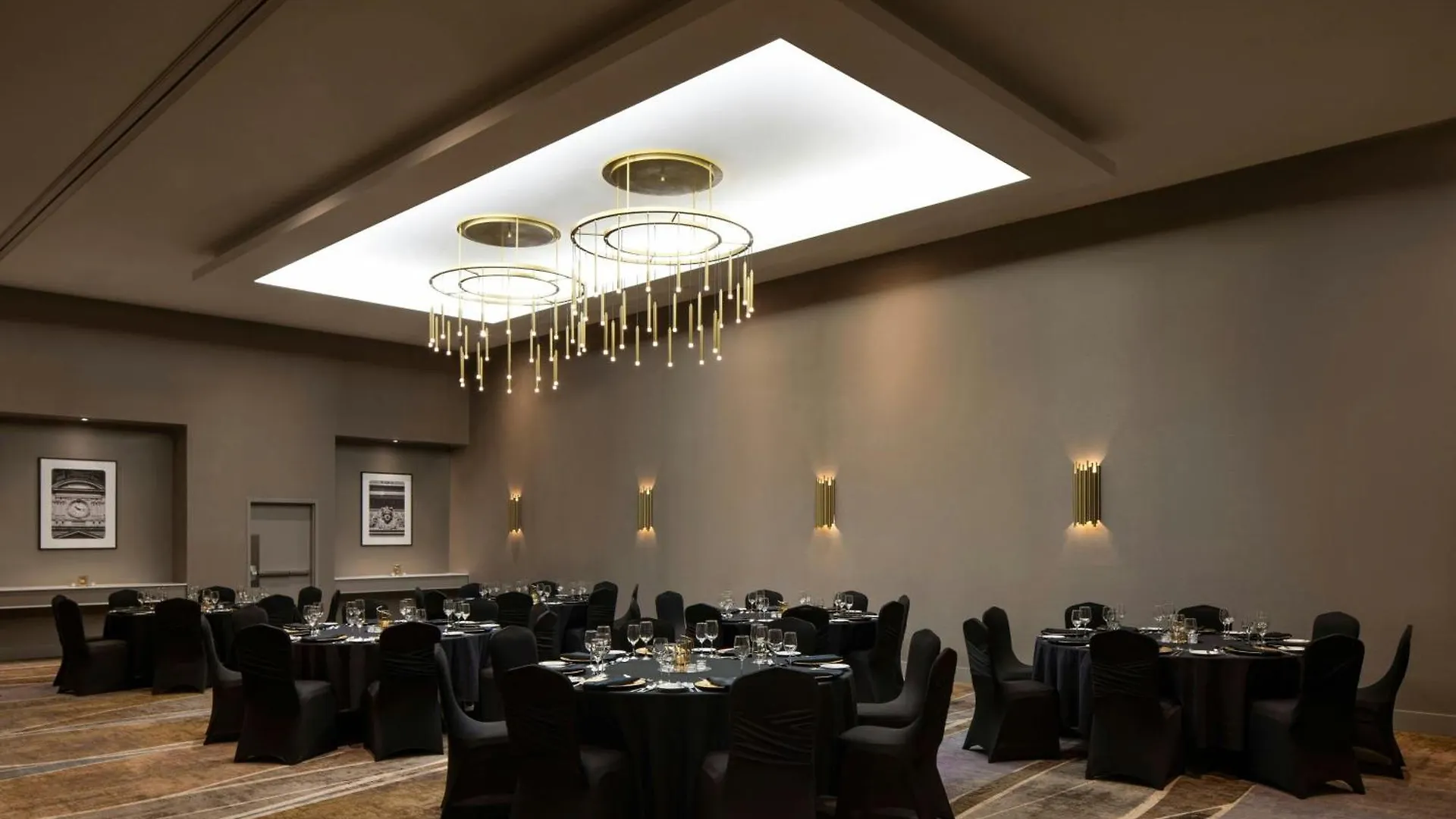 Courtyard By Marriott Montreal Airport Hotel Dorval