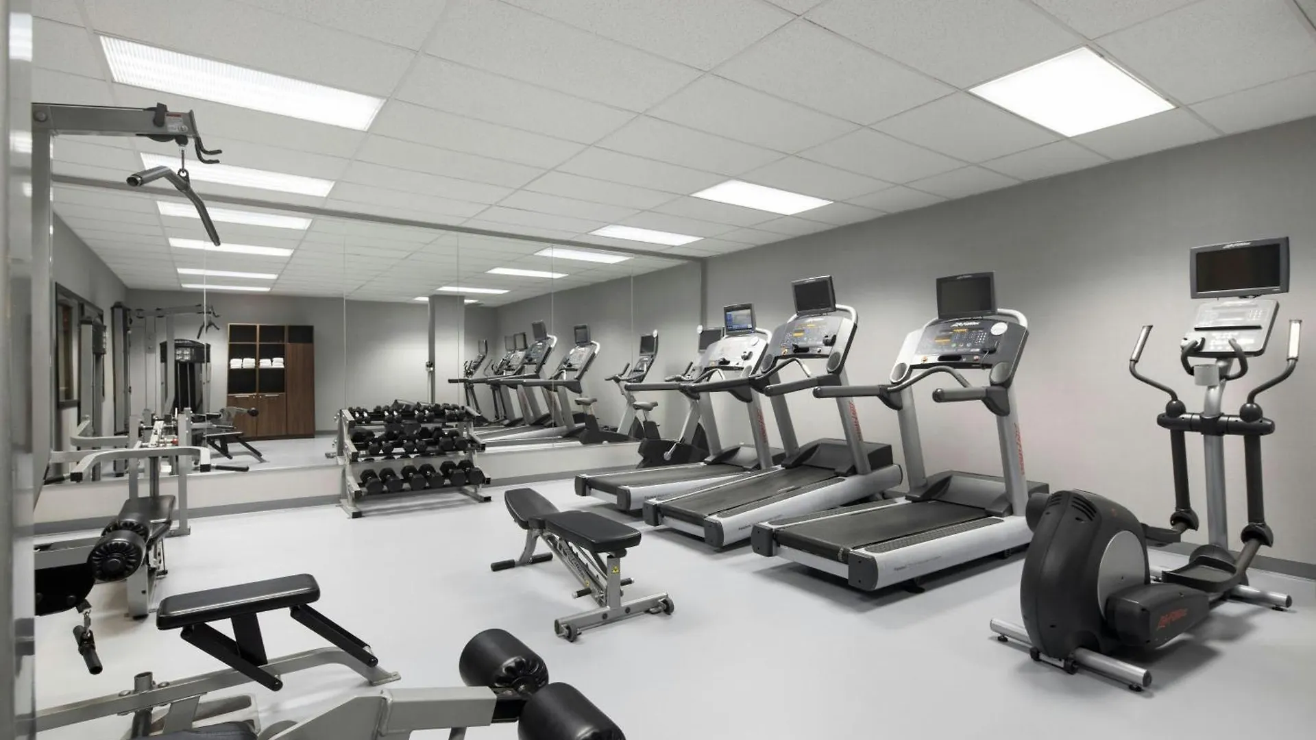 Courtyard By Marriott Montreal Airport Hotel Dorval Canada