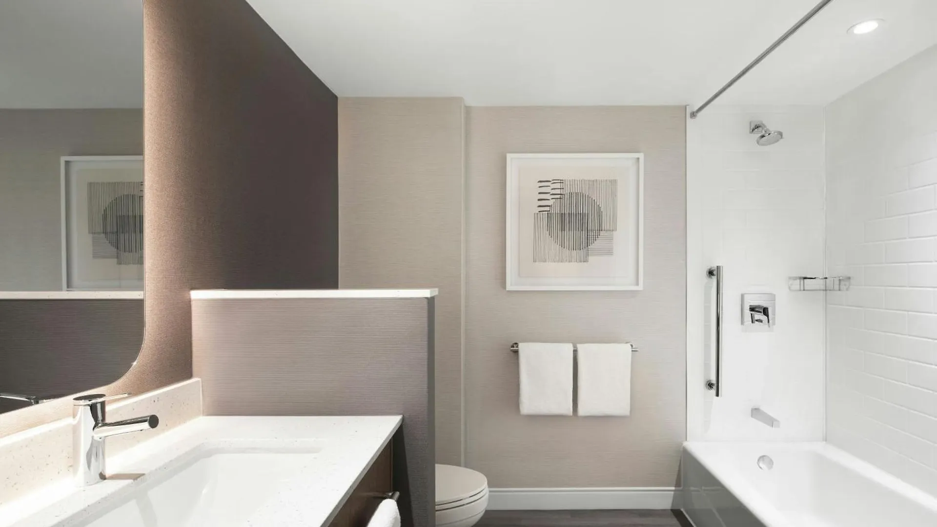 Courtyard By Marriott Montreal Airport Hotel Dorval 4*,  Canada