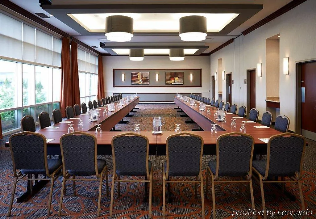 Courtyard By Marriott Montreal Airport Hotel Dorval 4*,  Canada