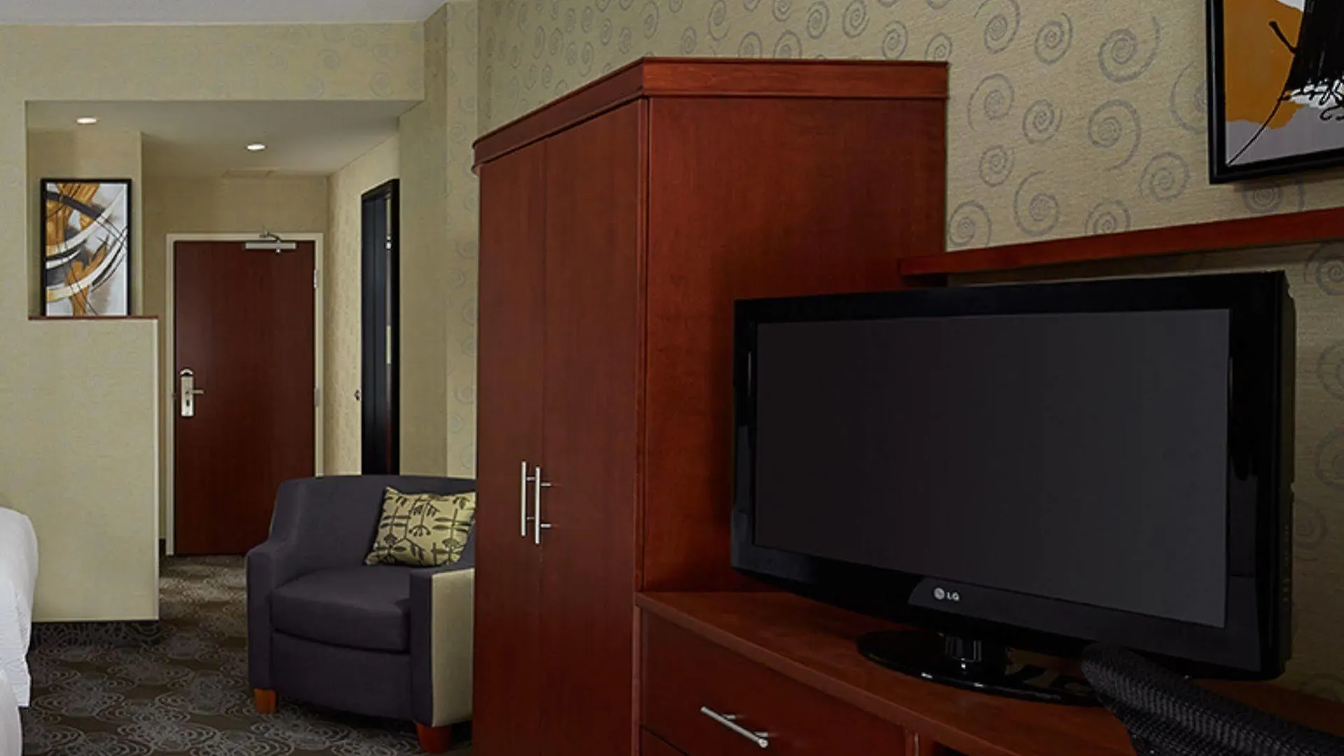 Courtyard By Marriott Montreal Airport Hotel Dorval